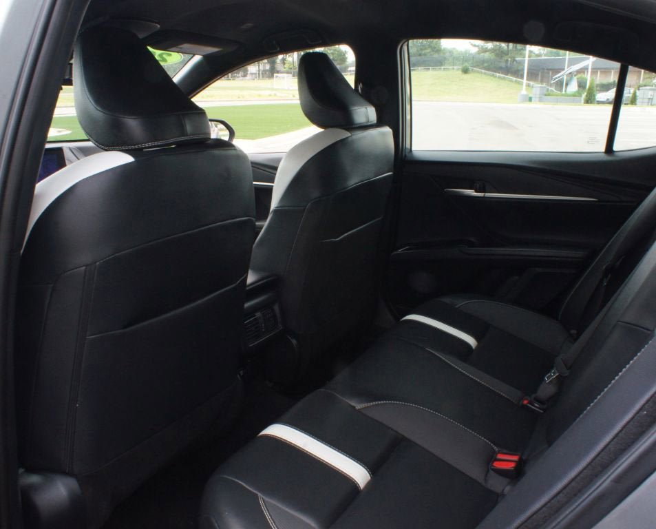 Used 2025 Toyota Camry SE FWD image 14