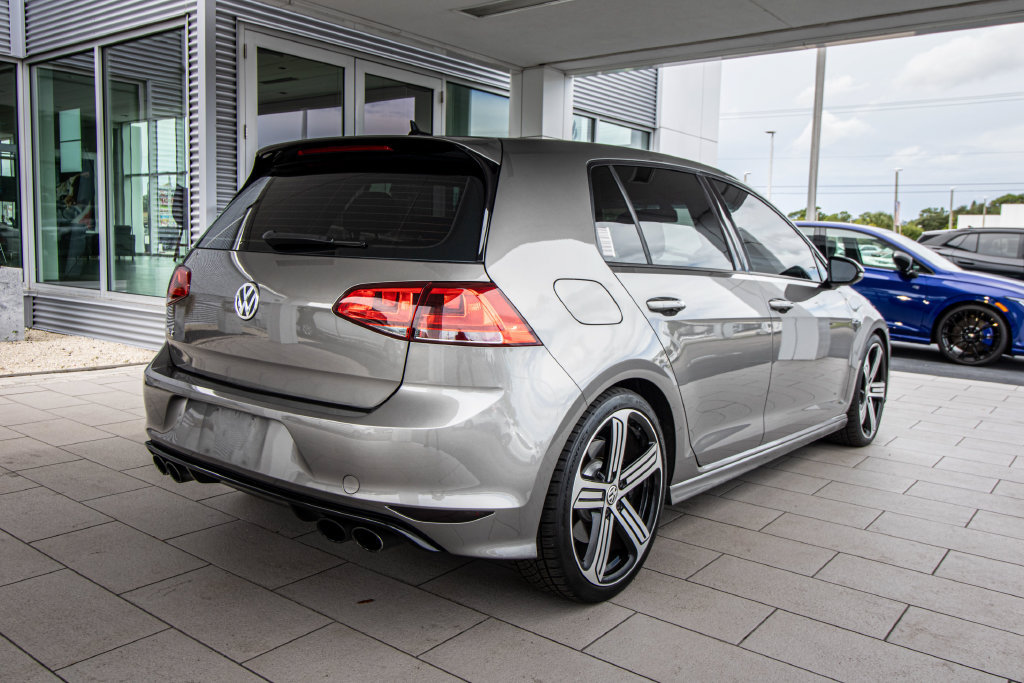 Used 2016 Volkswagen Golf 4-Door AWD/4WD image 2