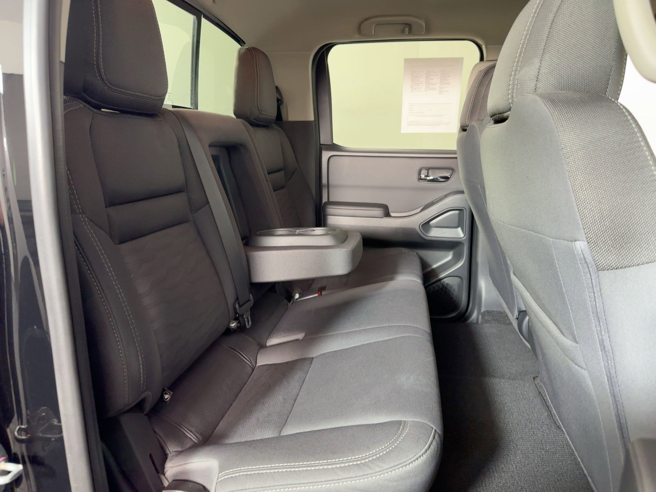 Used 2024 Nissan Frontier SV w/ SV Convenience Package image 29