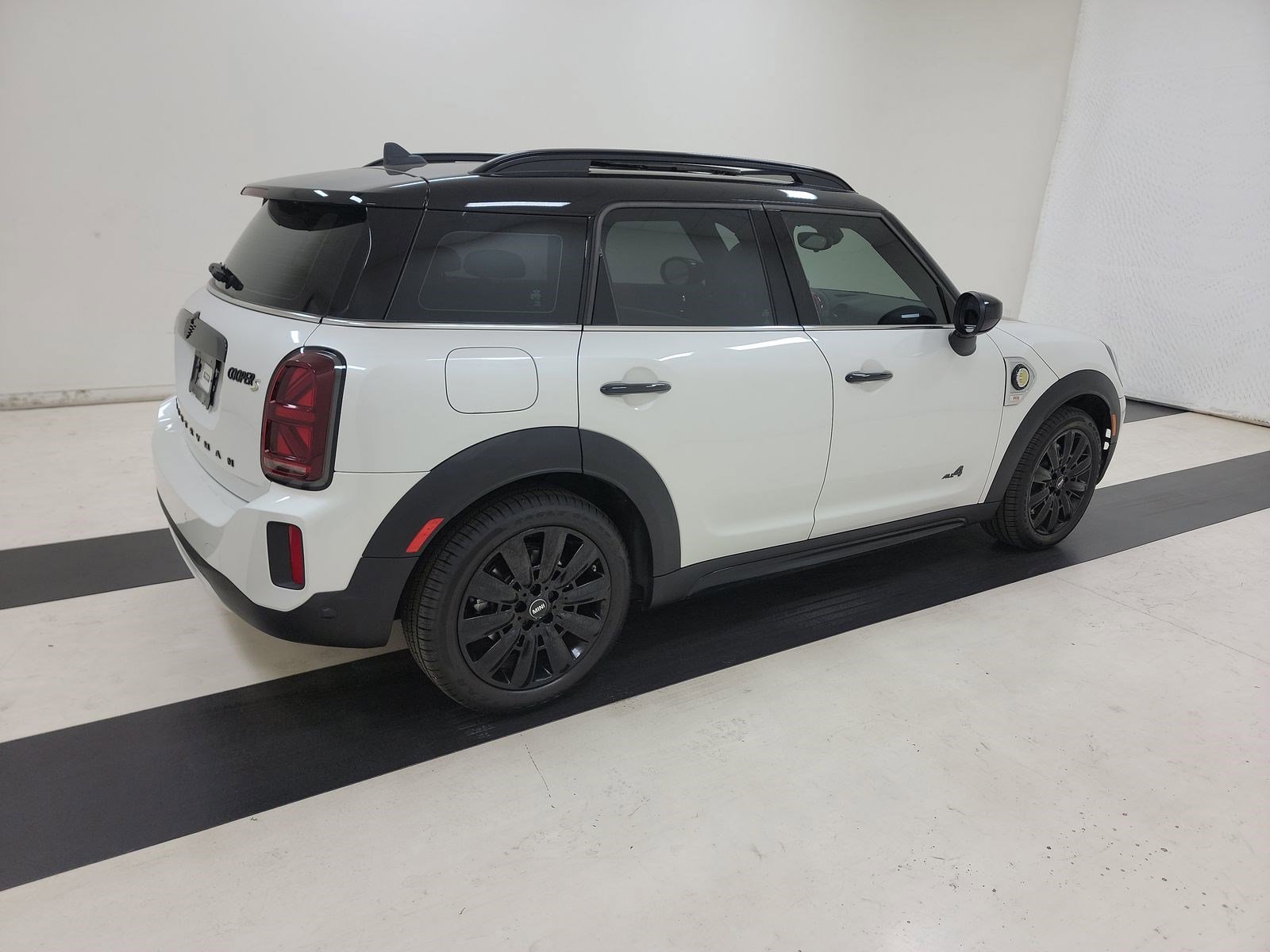 Used 2023 MINI Cooper Countryman SE w/ Storage Package AWD/4WD image 6