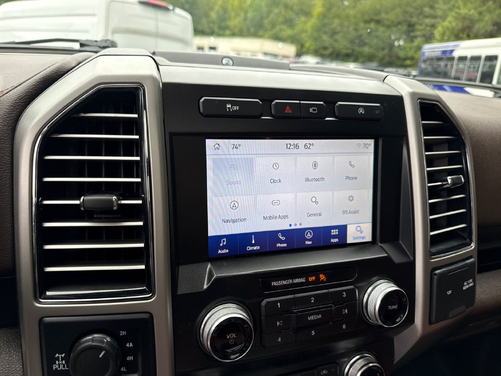 Used 2019 Ford F150 King Ranch w/ Equipment Group 601A Luxury AWD/4WD image 28