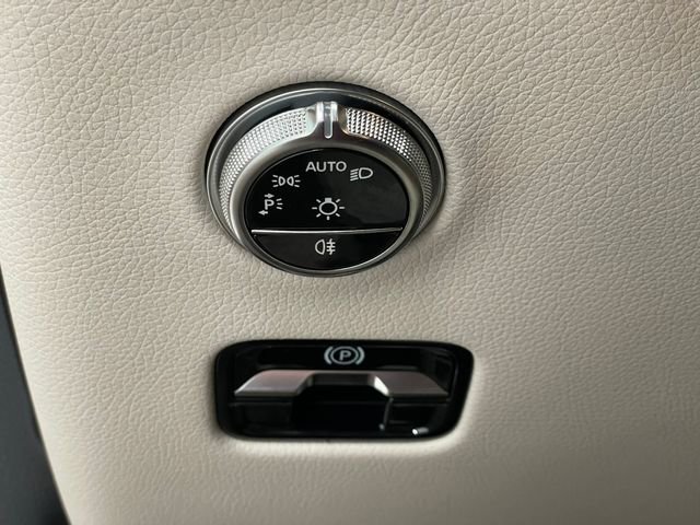 New 2026 Mercedes-Benz GLC 300 image 37