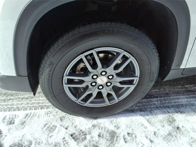 Used 2025 GMC Acadia Elevation image 9