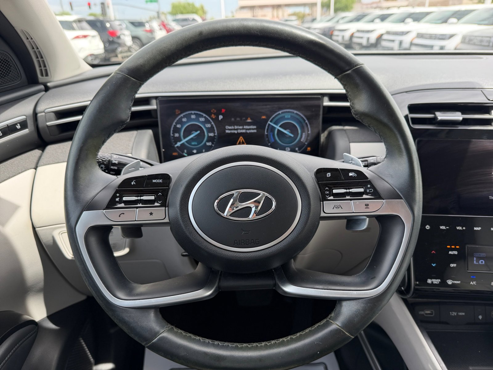 Used 2022 Hyundai Tucson Limited AWD/4WD image 9