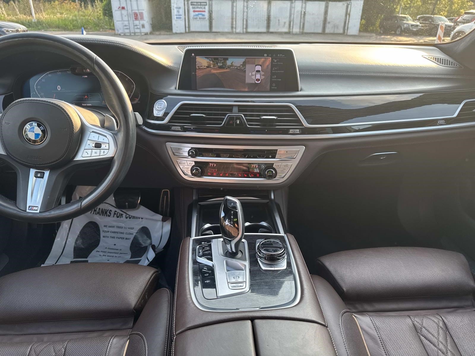 Used 2020 BMW 750i xDrive w/ Executive Package AWD/4WD image 23