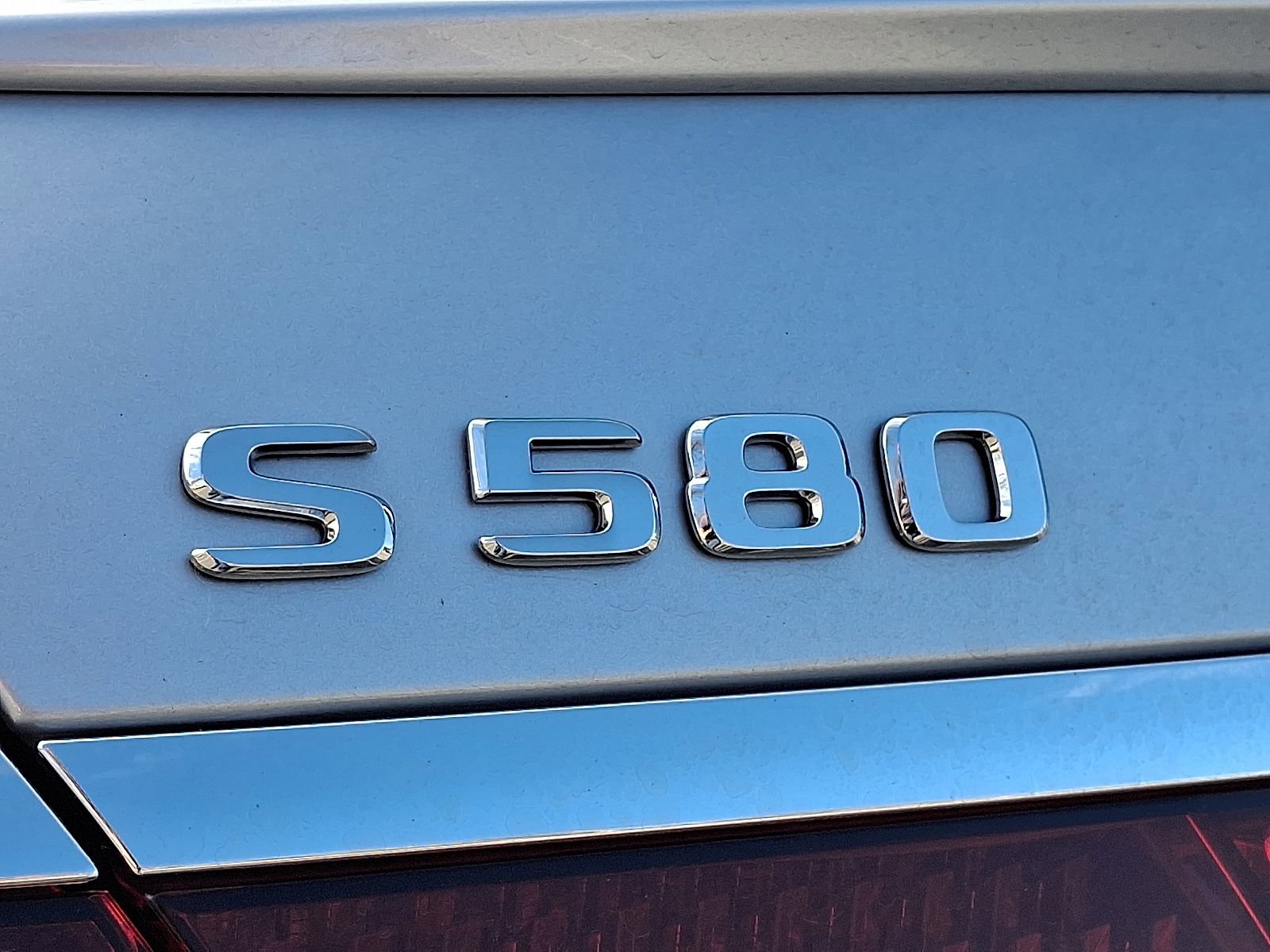 Certified 2025 Mercedes-Benz S 580 4MATIC Sedan image 31
