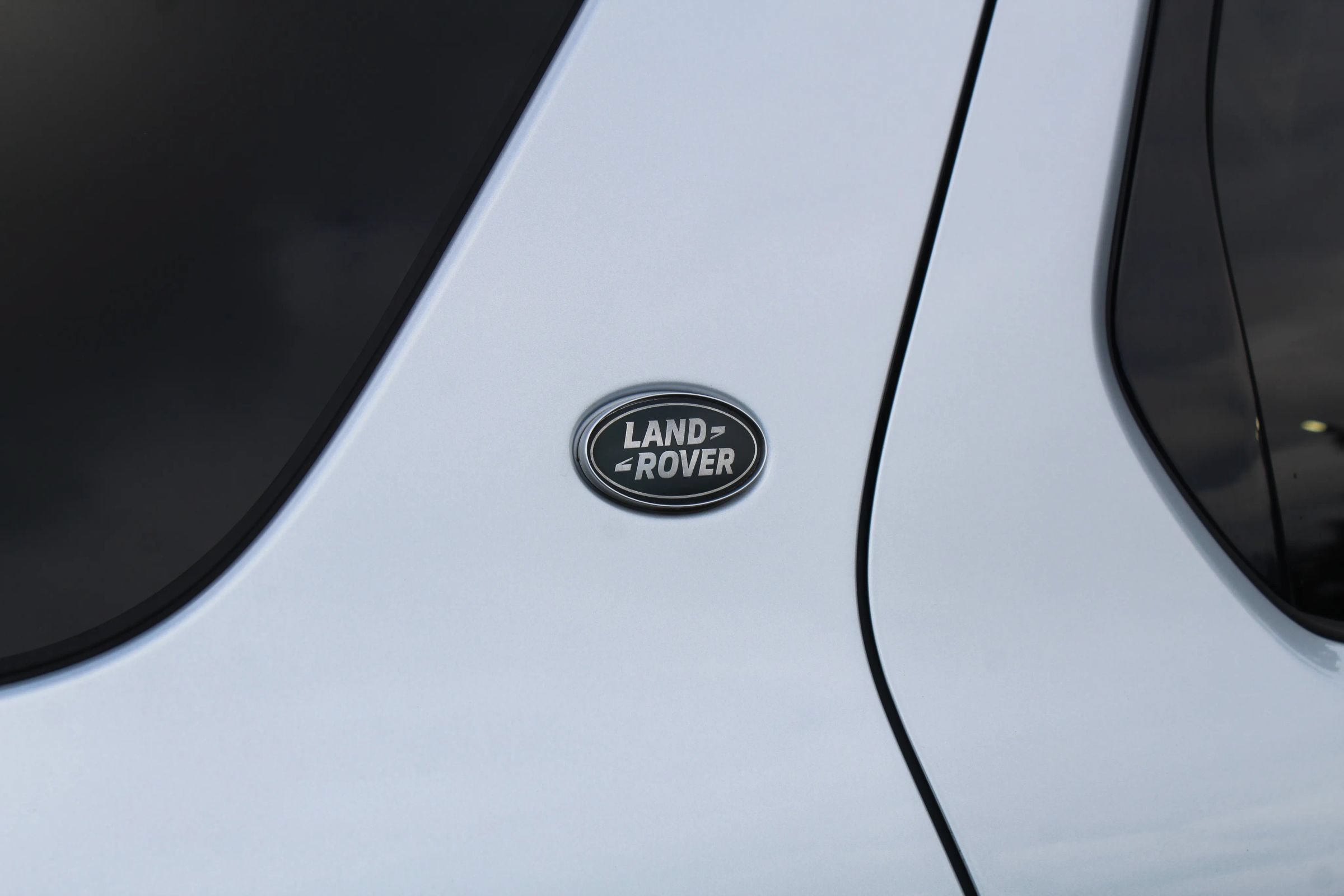 Used 2020 Land Rover Discovery Sport HSE R-Dynamic AWD/4WD image 37