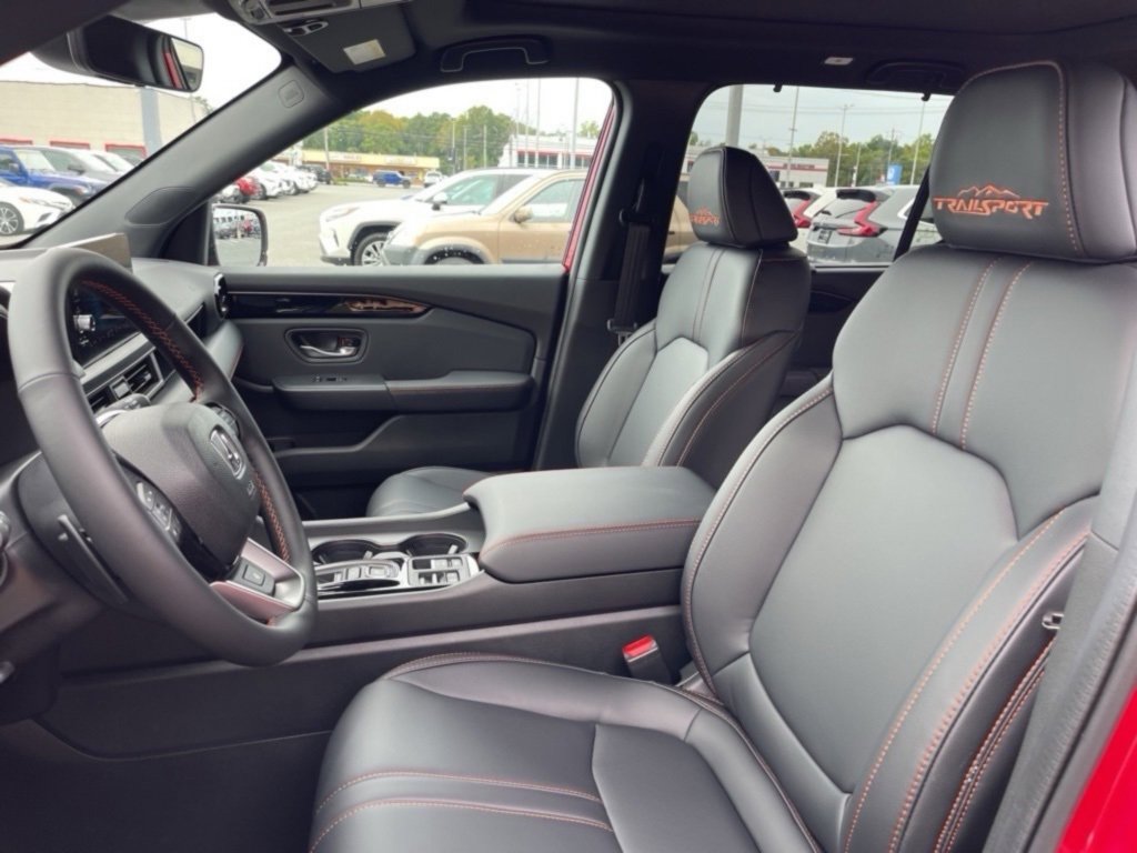 New 2025 Honda Pilot TrailSport image 17