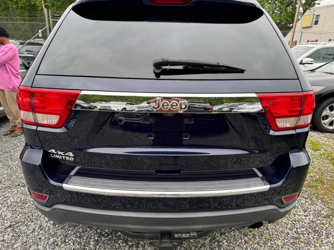 Used 2012 Jeep Grand Cherokee Limited image 13