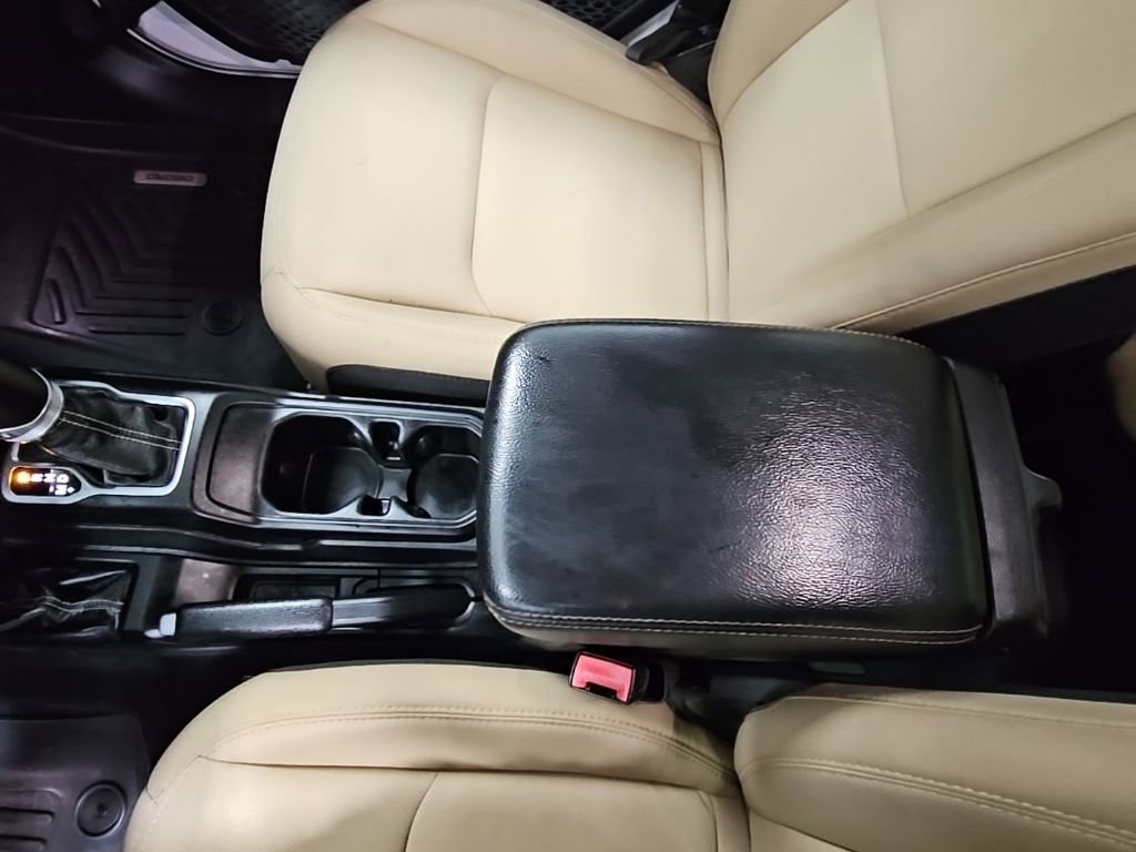 Used 2021 Jeep Wrangler Unlimited Sahara image 22