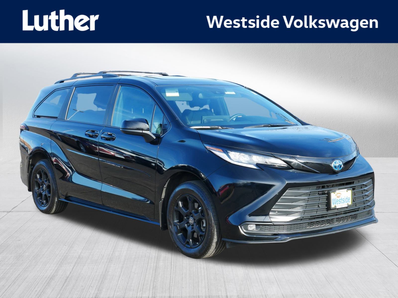 Used 2025 Toyota Sienna XLE Woodland Edition