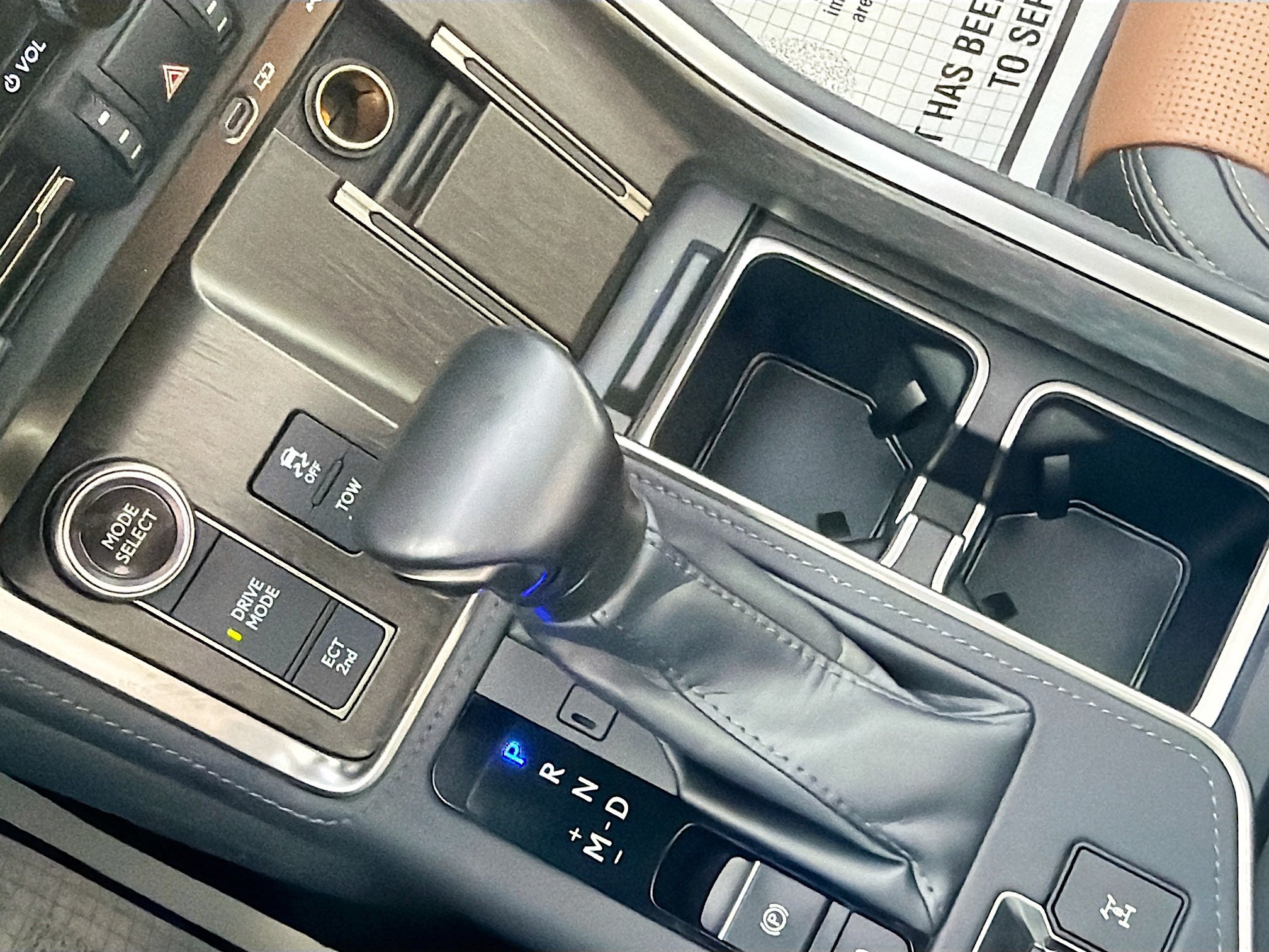 Used 2024 Lexus GX 550 w/ Accessory Package (2T) AWD/4WD image 29