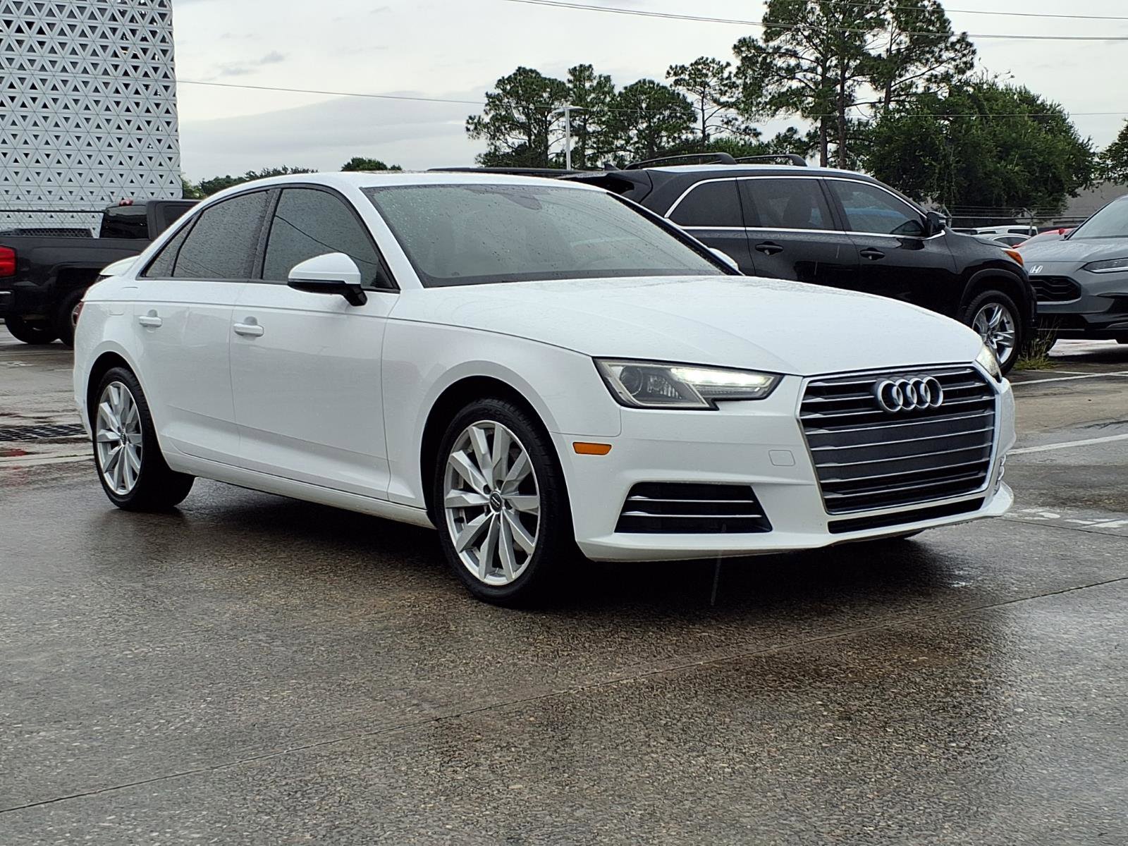 Used 2017 Audi A4 2.0T Ultra Premium w/ Convenience Package FWD image 2