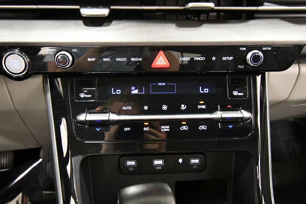 Certified 2023 Kia Carnival SX FWD image 27