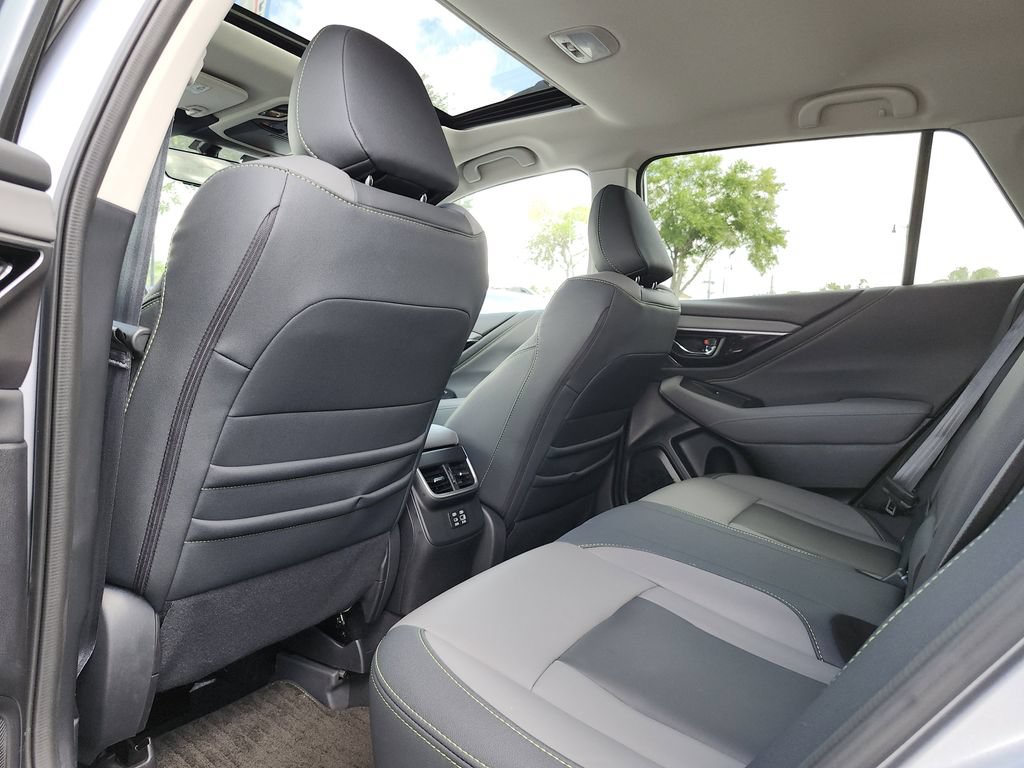 Used 2025 Subaru Outback Onyx Edition AWD/4WD image 16
