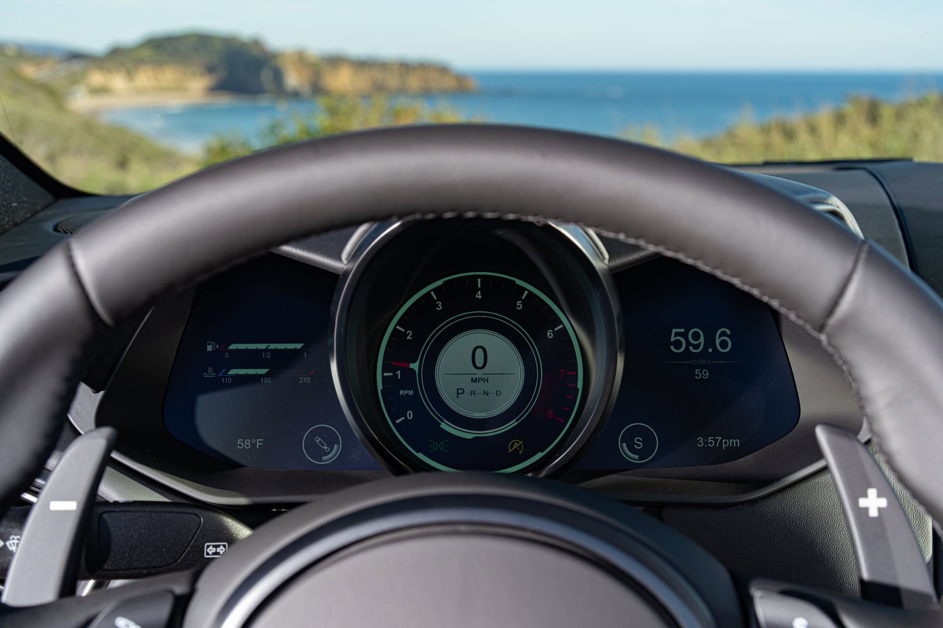 Used 2023 Aston Martin V8 Vantage Roadster image 14