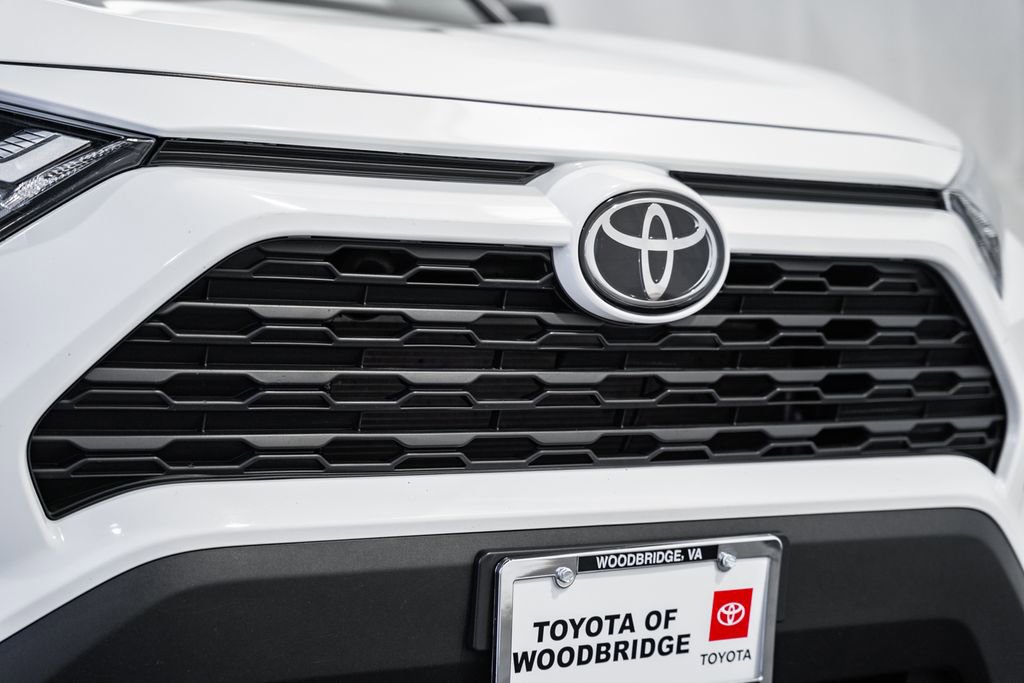 Used 2024 Toyota RAV4 LE image 9