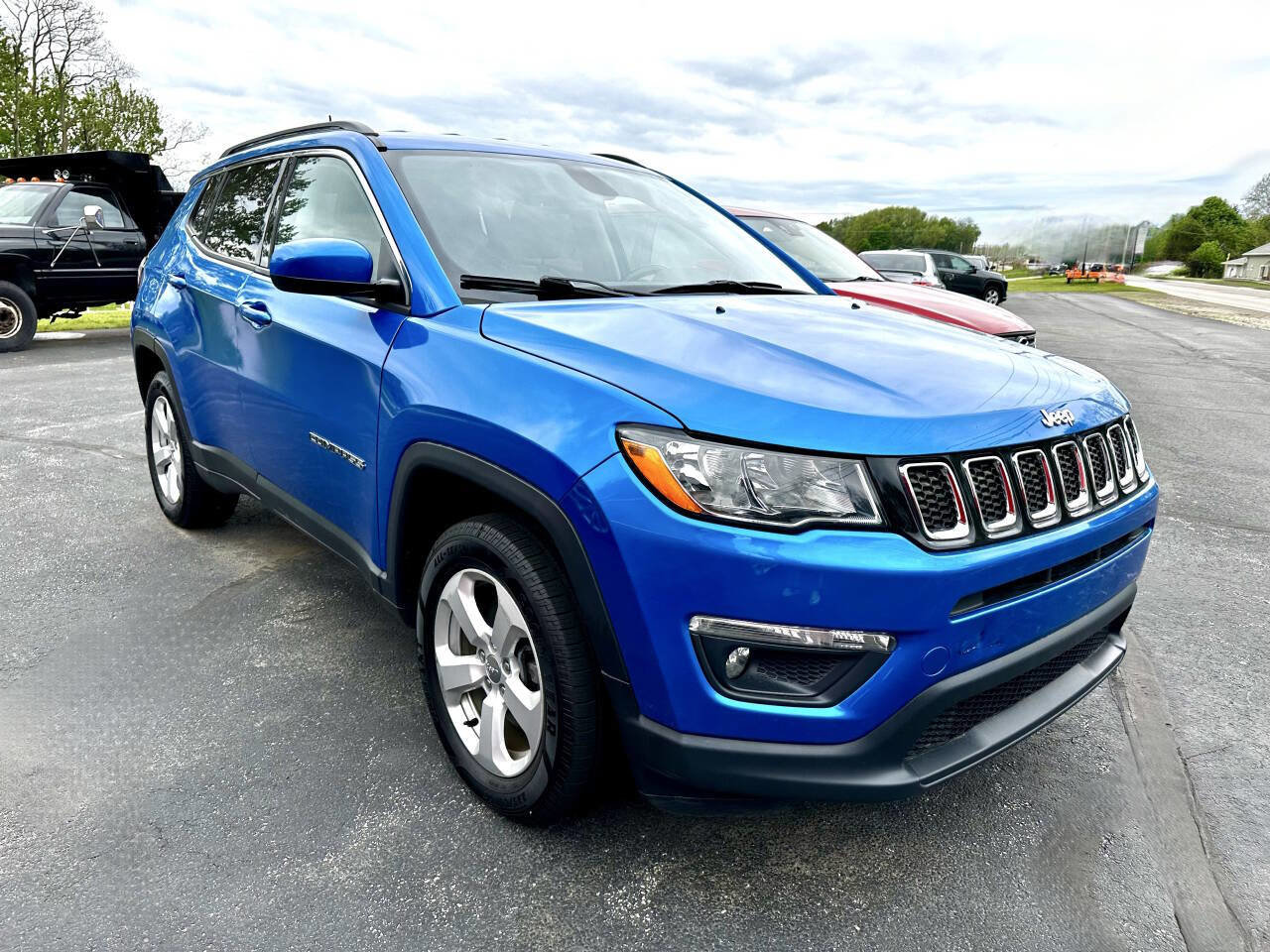 Used 2020 Jeep Compass Latitude w/ Popular Equipment Group AWD/4WD image 2