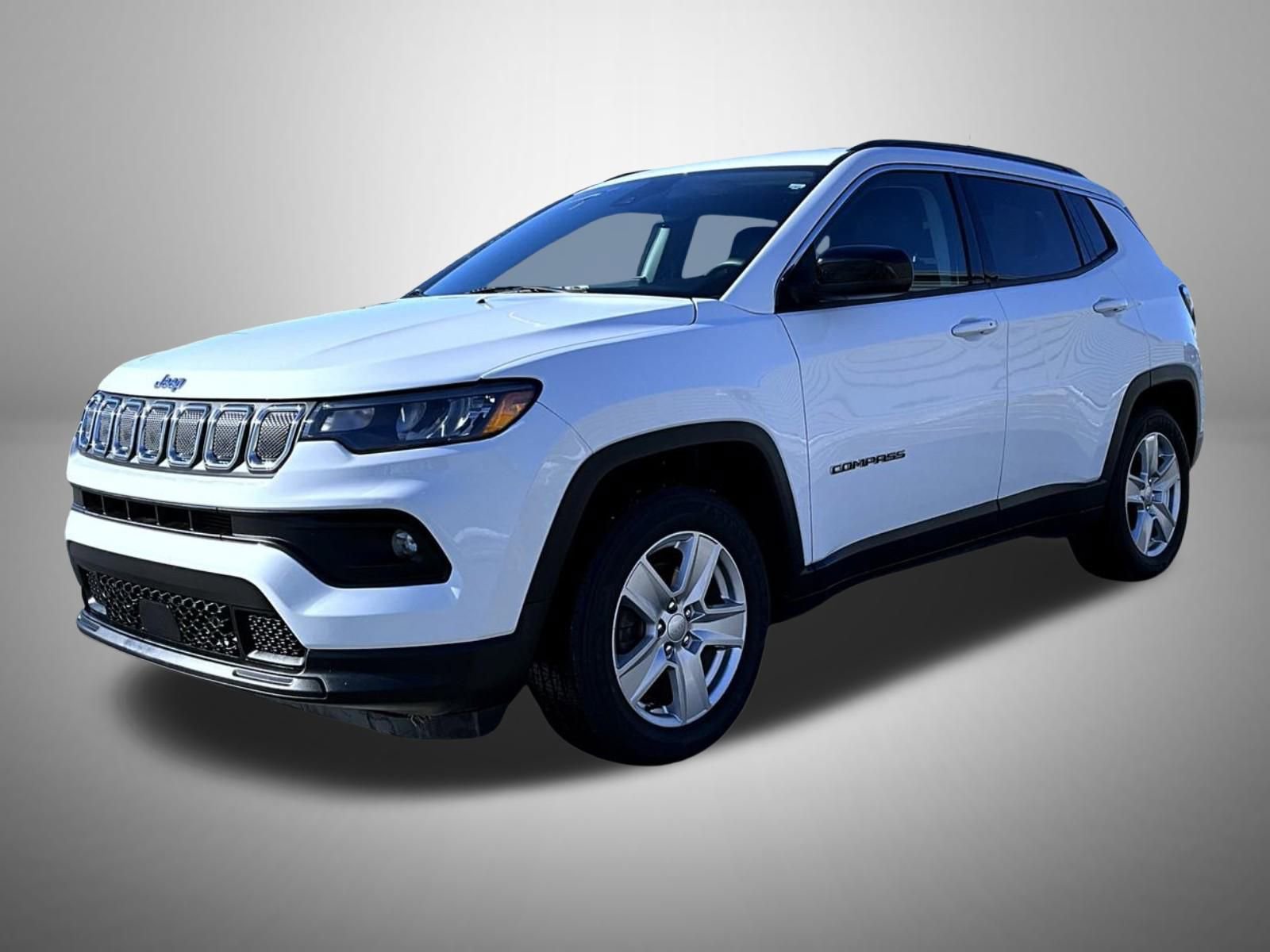 Used 2022 Jeep Compass Latitude image 1