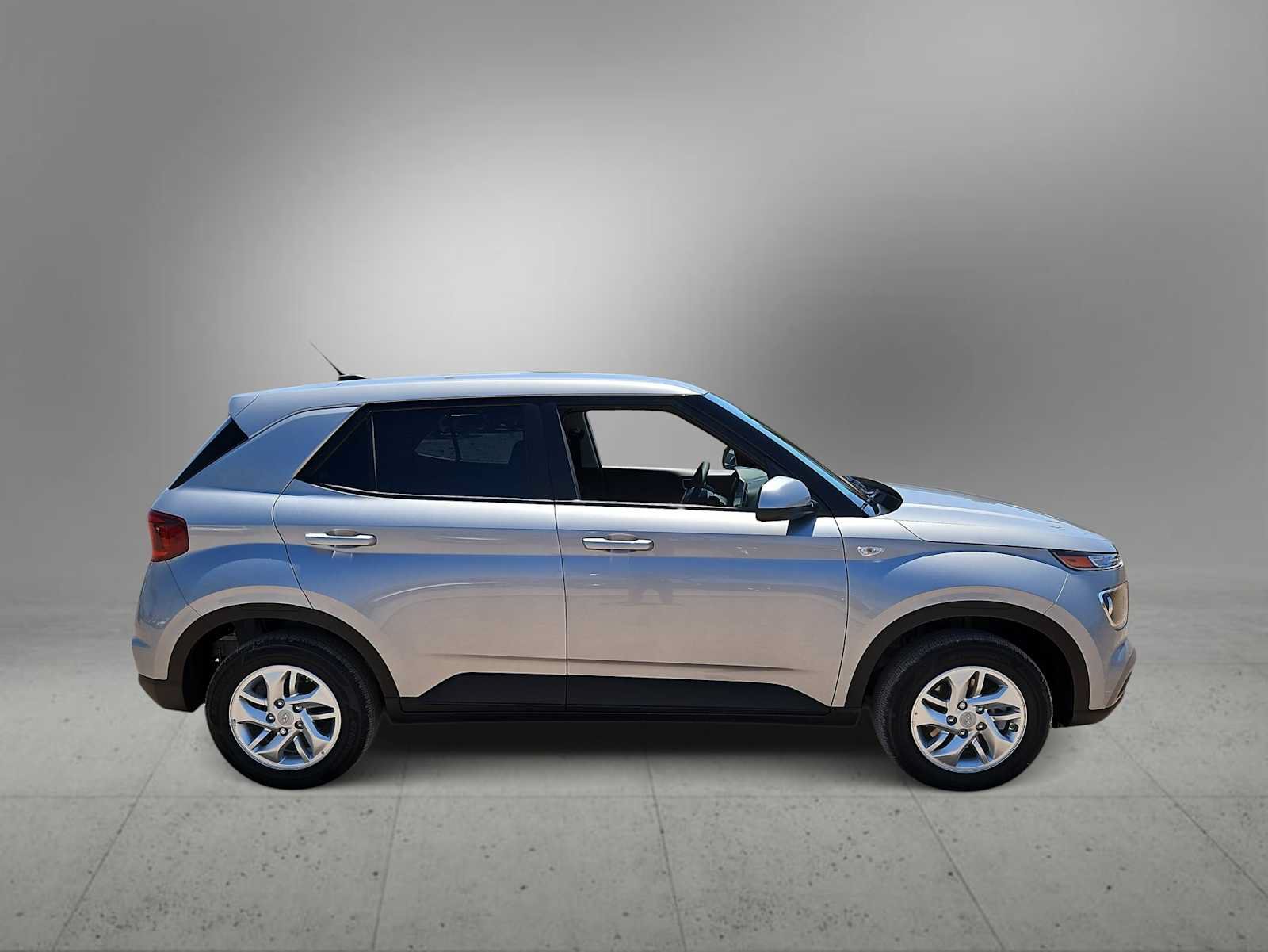 Certified 2026 Hyundai Venue SE FWD image 9