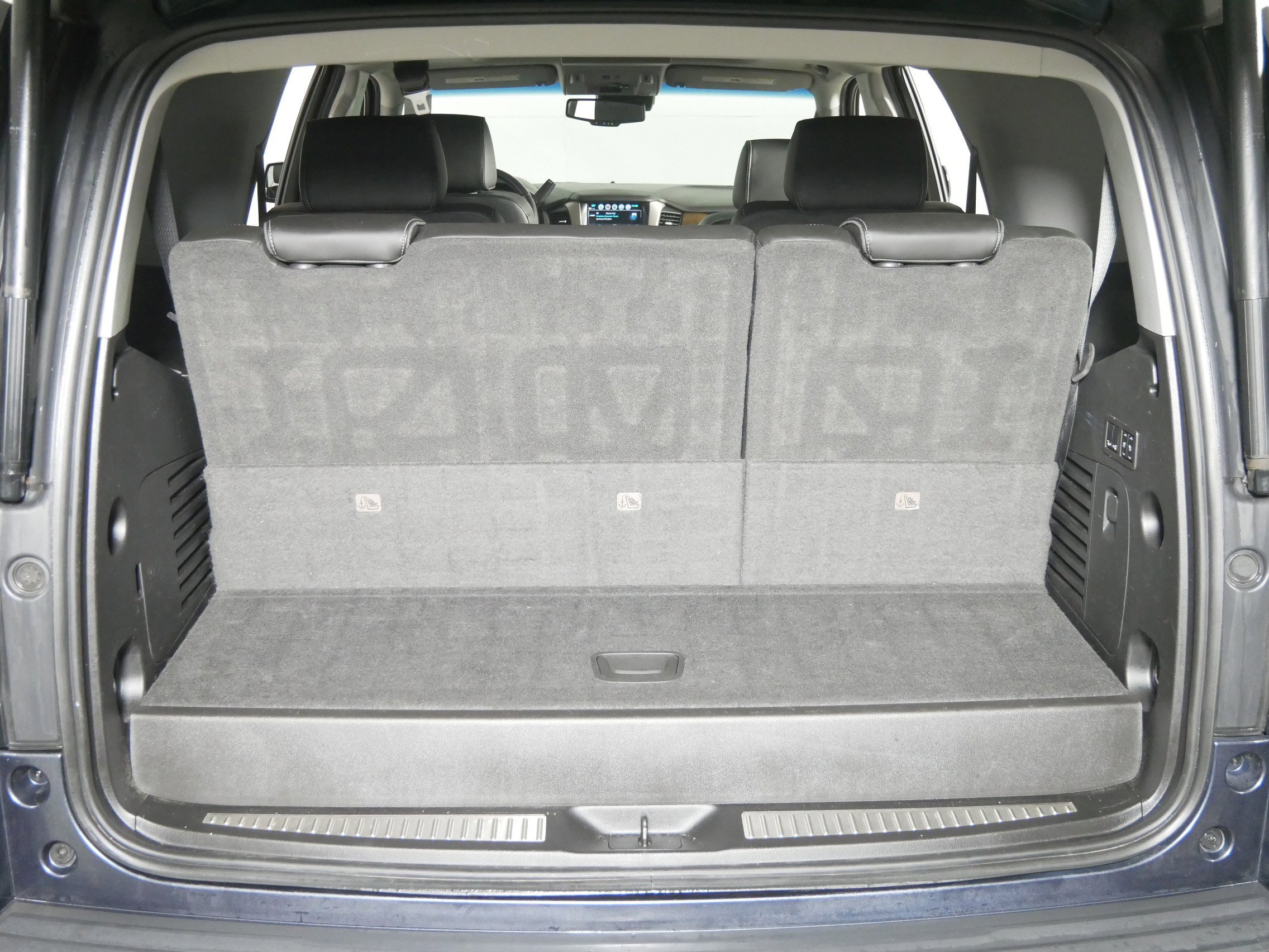 Used 2019 GMC Yukon Denali w/ Denali Ultimate Package image 18