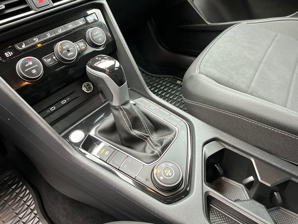 Used 2024 Volkswagen Taos SE image 19