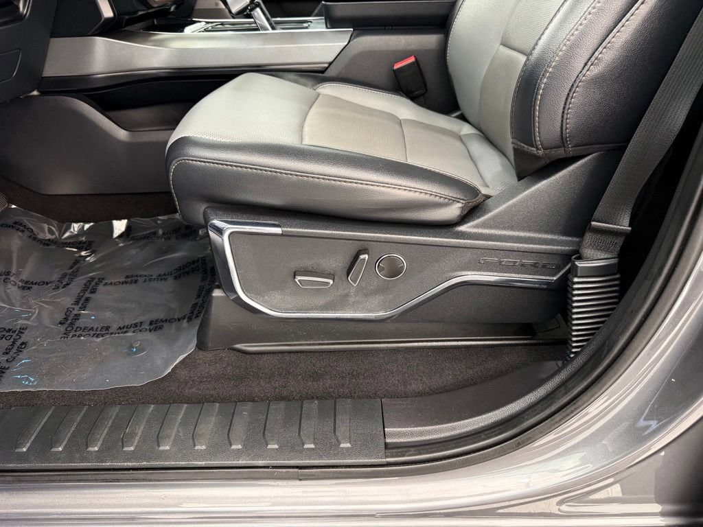 Used 2023 Ford F150 Lightning Lariat AWD/4WD image 17