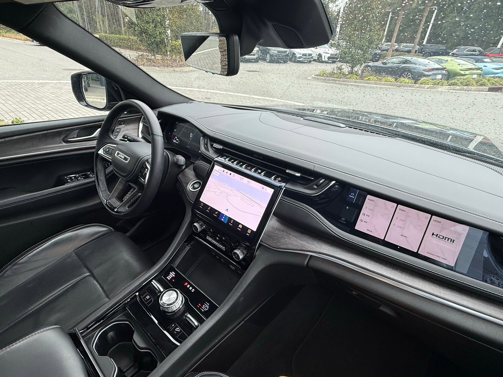 Used 2022 Jeep Grand Cherokee Overland w/ Advanced Protech Group III image 50