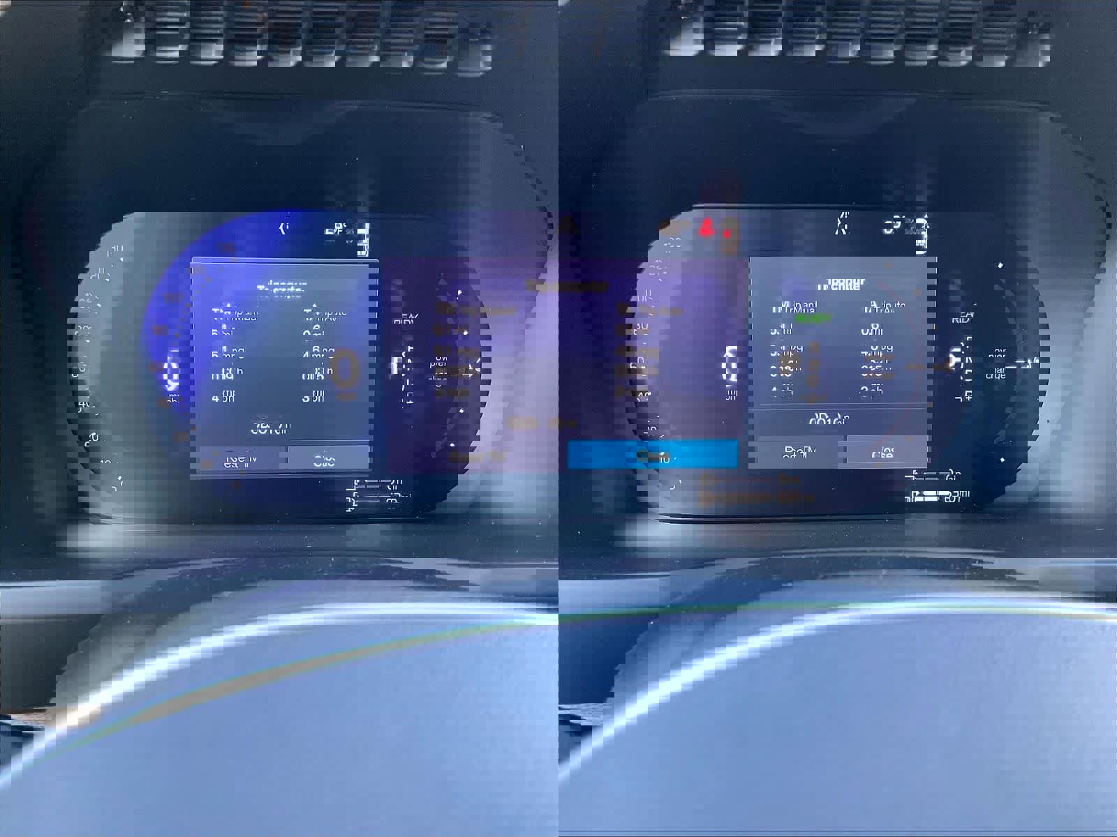 New 2026 Volvo XC90 T8 Plus w/ Protection Package Premier image 19