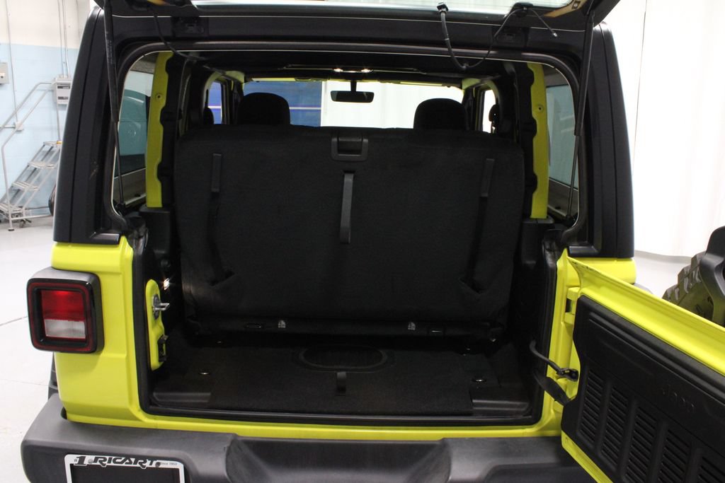 Used 2022 Jeep Wrangler Sport AWD/4WD image 18
