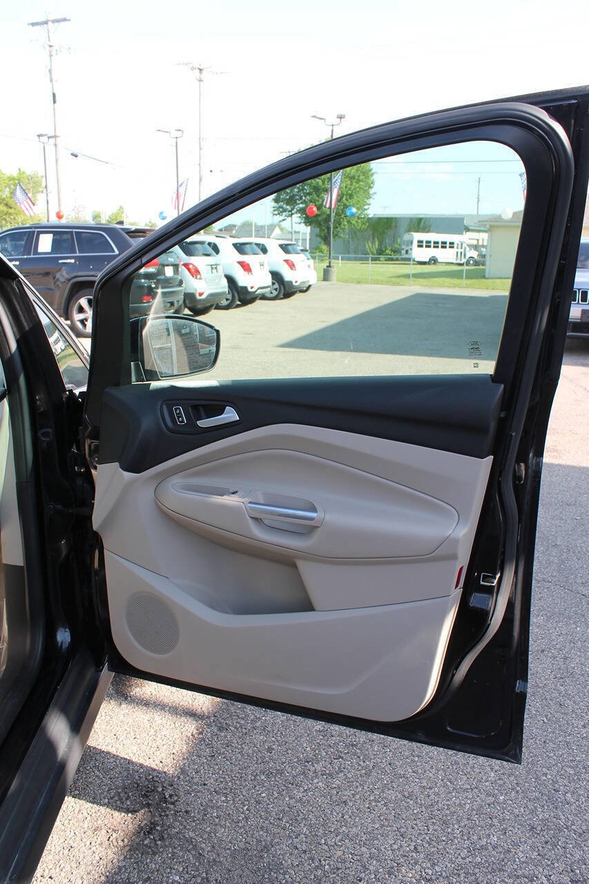 Used 2013 Ford C-MAX SEL FWD image 21