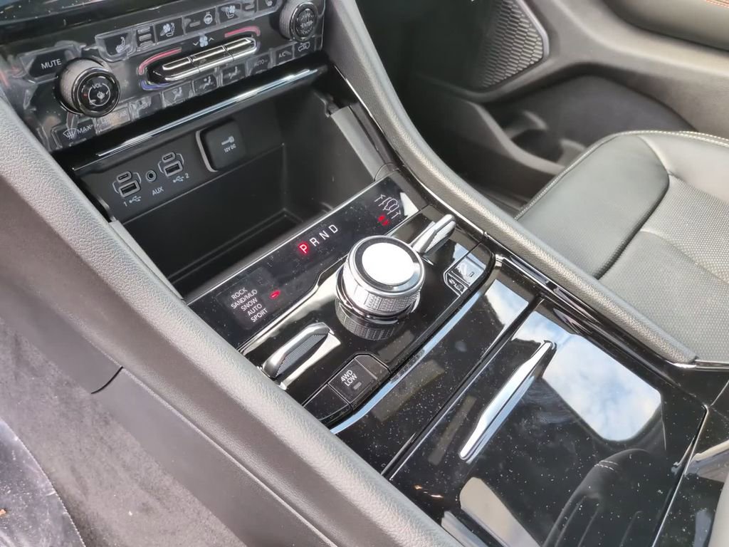 New 2025 Jeep Grand Cherokee L Overland image 28