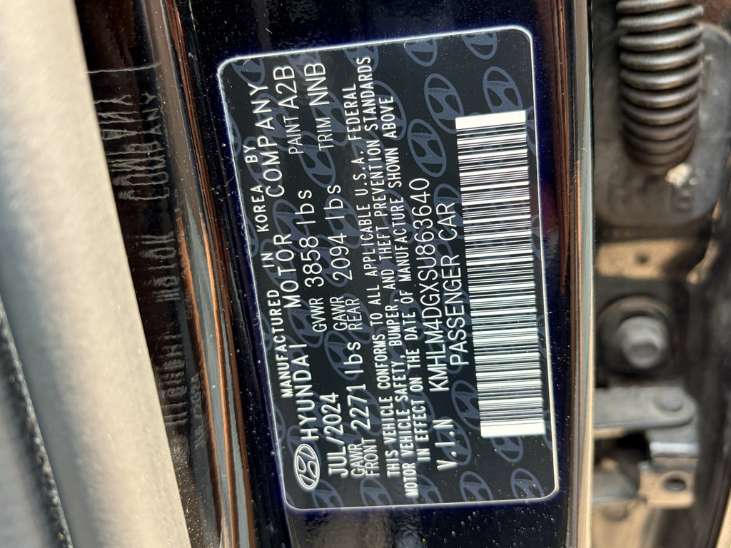 Used 2025 Hyundai Elantra Sport FWD image 13