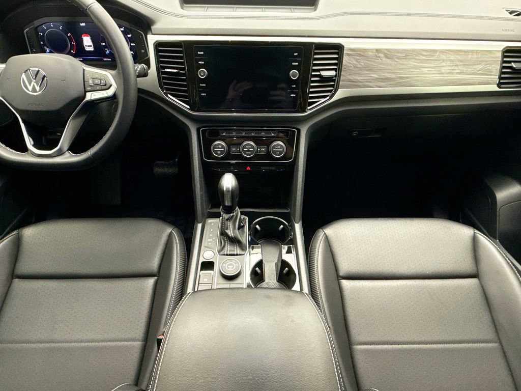 Certified 2023 Volkswagen Atlas Cross Sport SE w/ Black Wheel Package image 13