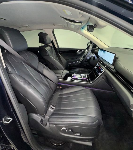 Used 2025 Genesis GV80 2.5T Standard AWD/4WD image 15
