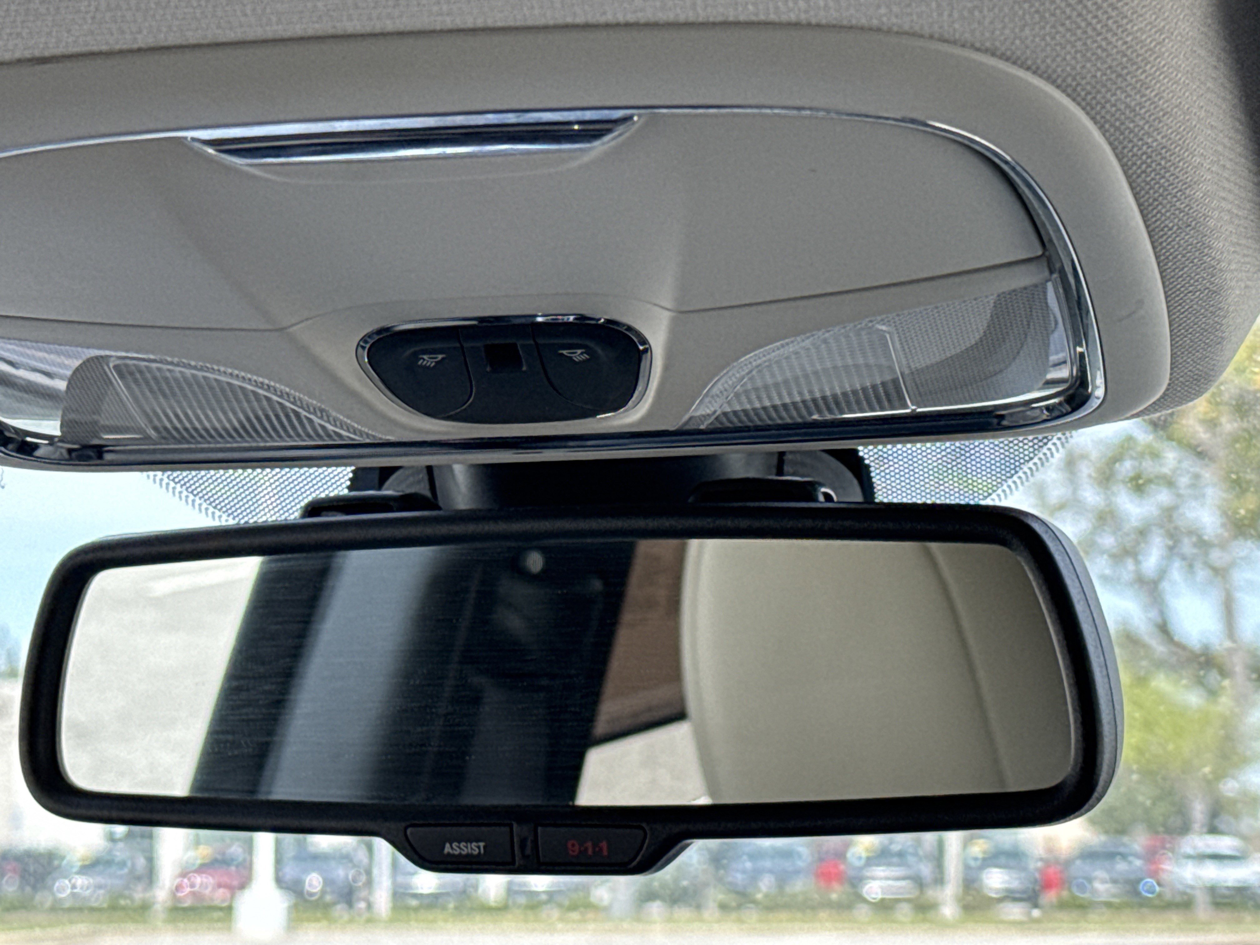 Used 2017 Jeep Cherokee Limited image 25