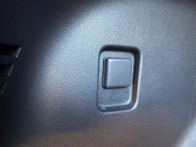Used 2024 Chevrolet Equinox EV RS AWD/4WD image 29