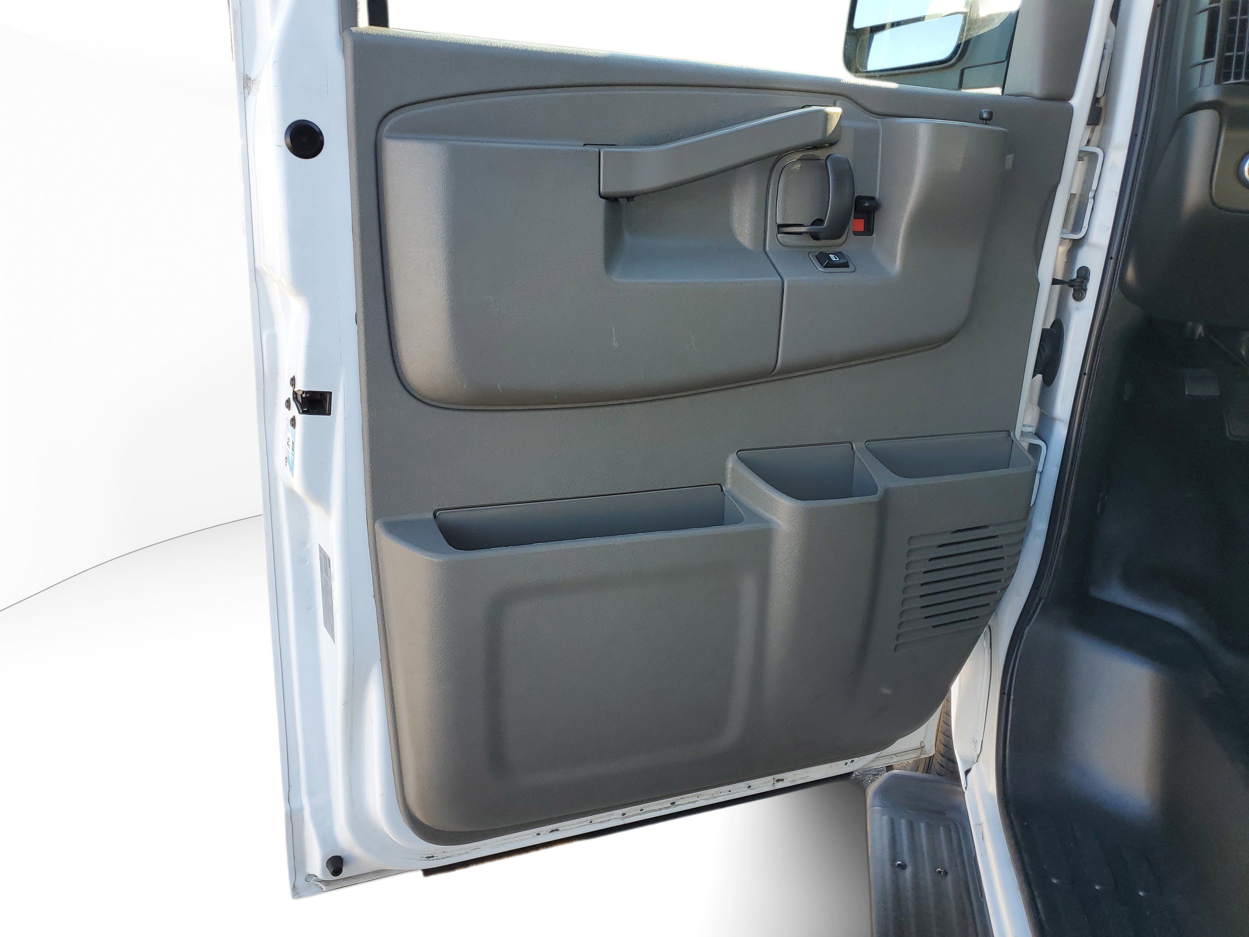 Used 2023 Chevrolet Express 3500 LS image 15