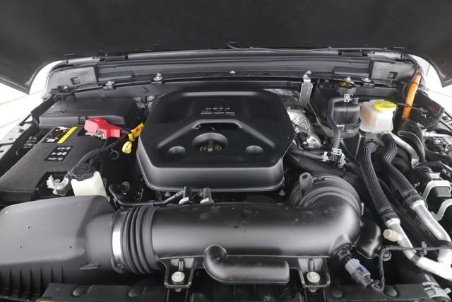 Used 2025 Jeep Wrangler Unlimited Sahara image 15