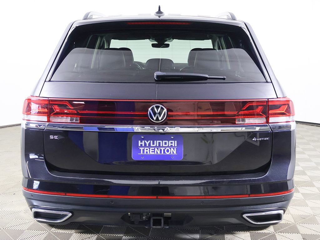 Used 2024 Volkswagen Atlas SE AWD/4WD image 14