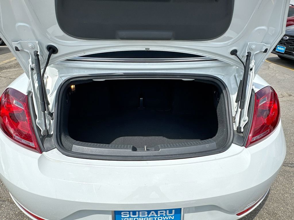 Used 2019 Volkswagen Beetle 2.0T S image 29