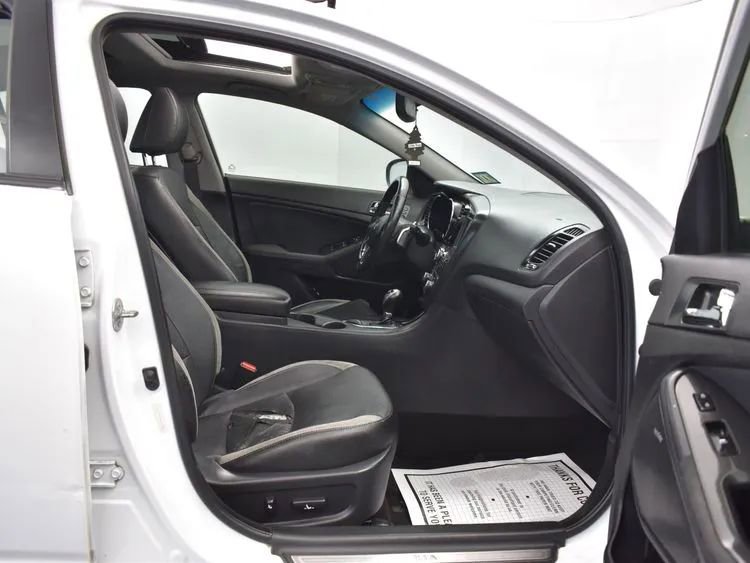 Used 2012 Kia Optima SX w/ Premium Pkg image 16