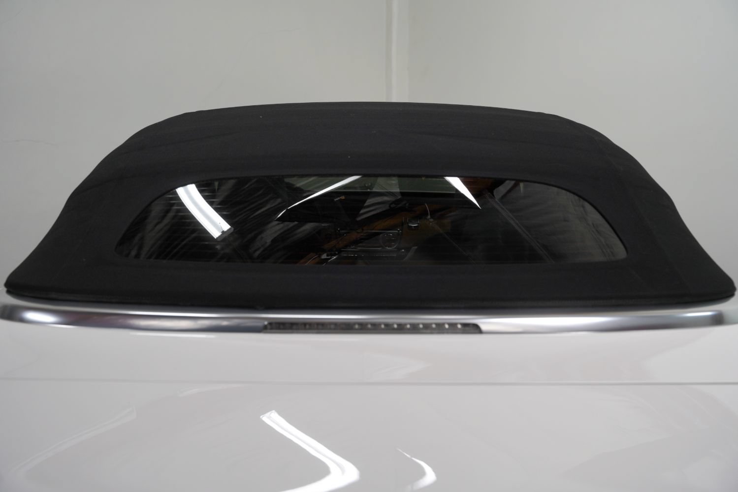 Used 2017 Rolls-Royce Dawn RWD image 20