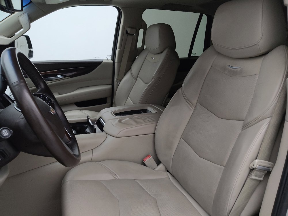 Used 2016 Cadillac Escalade Premium image 17