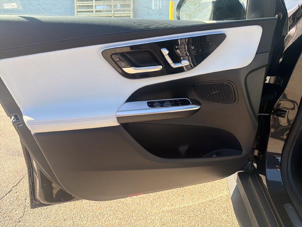 New 2027 Mercedes-Benz GLC 300 4MATIC image 21