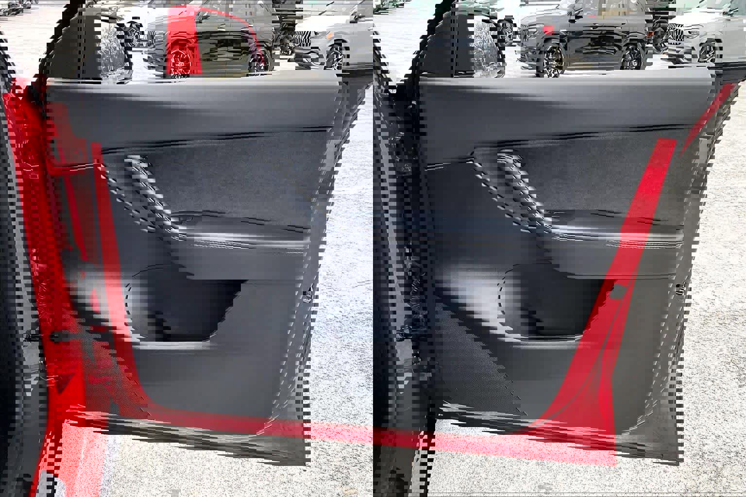 Used 2022 Tesla Model Y Long Range image 21