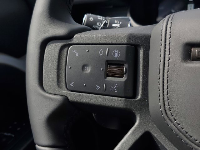 New 2026 Land Rover Defender 110 AWD/4WD image 22