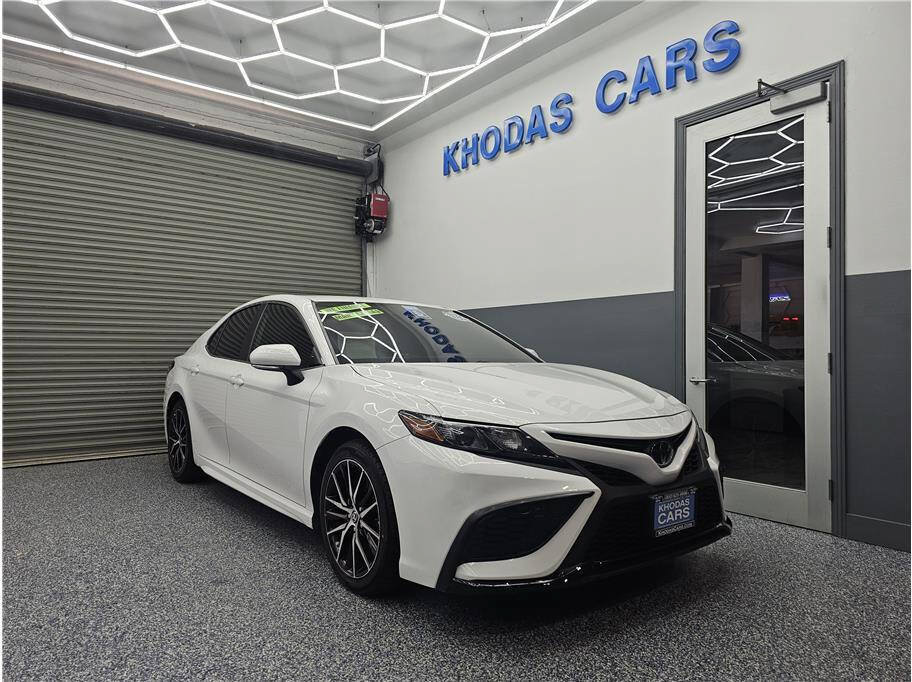 Used 2024 Toyota Camry SE FWD image 7