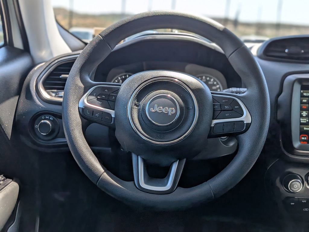 Used 2023 Jeep Renegade Latitude image 14