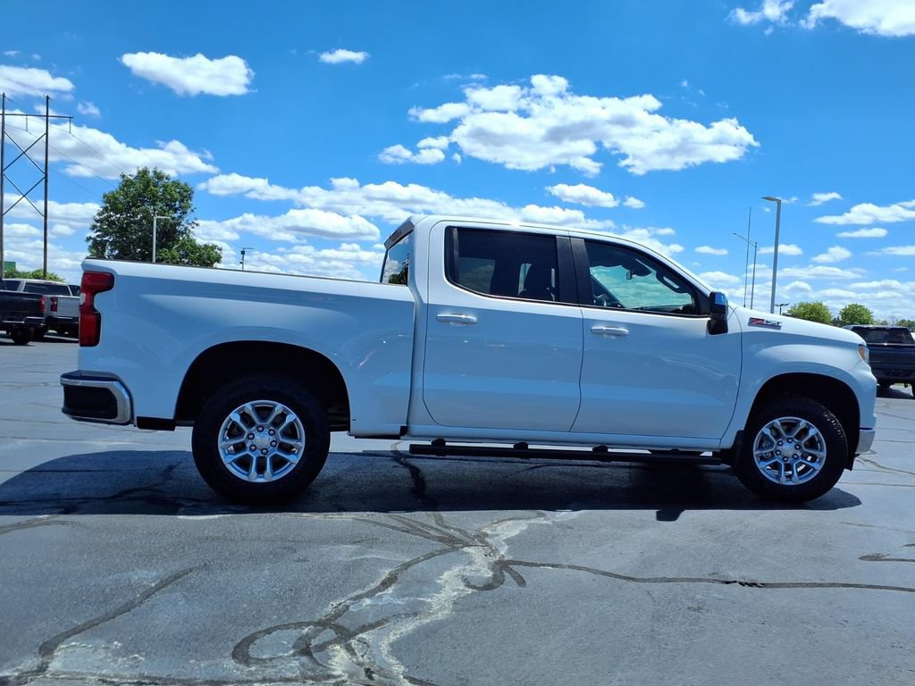 Used 2022 Chevrolet Silverado 1500 LT AWD/4WD image 32